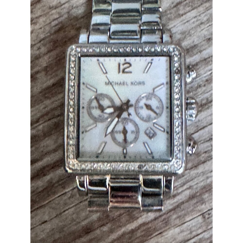 MICHAEL KORS MK-5350 Women's Watch MOP Dial Rhinestone Bezel New Battery - Picture 9 of 10
